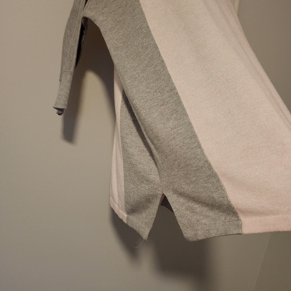 ✨2 for $5✨ Susan Graver Oversized Tunic Top with Blocked colors Size XS/S - Picture 2 of 7